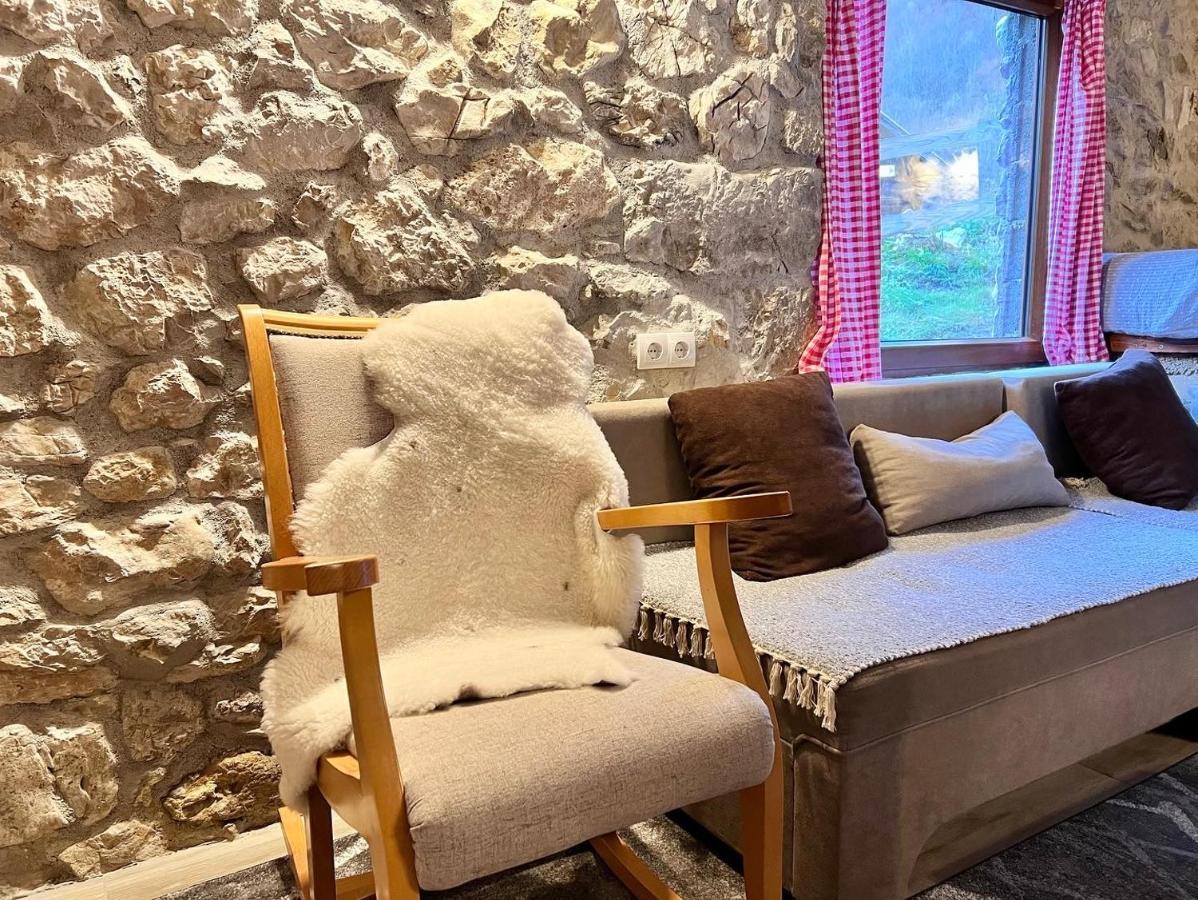Stone Room-Kamena Soba Sipovo Exteriér fotografie